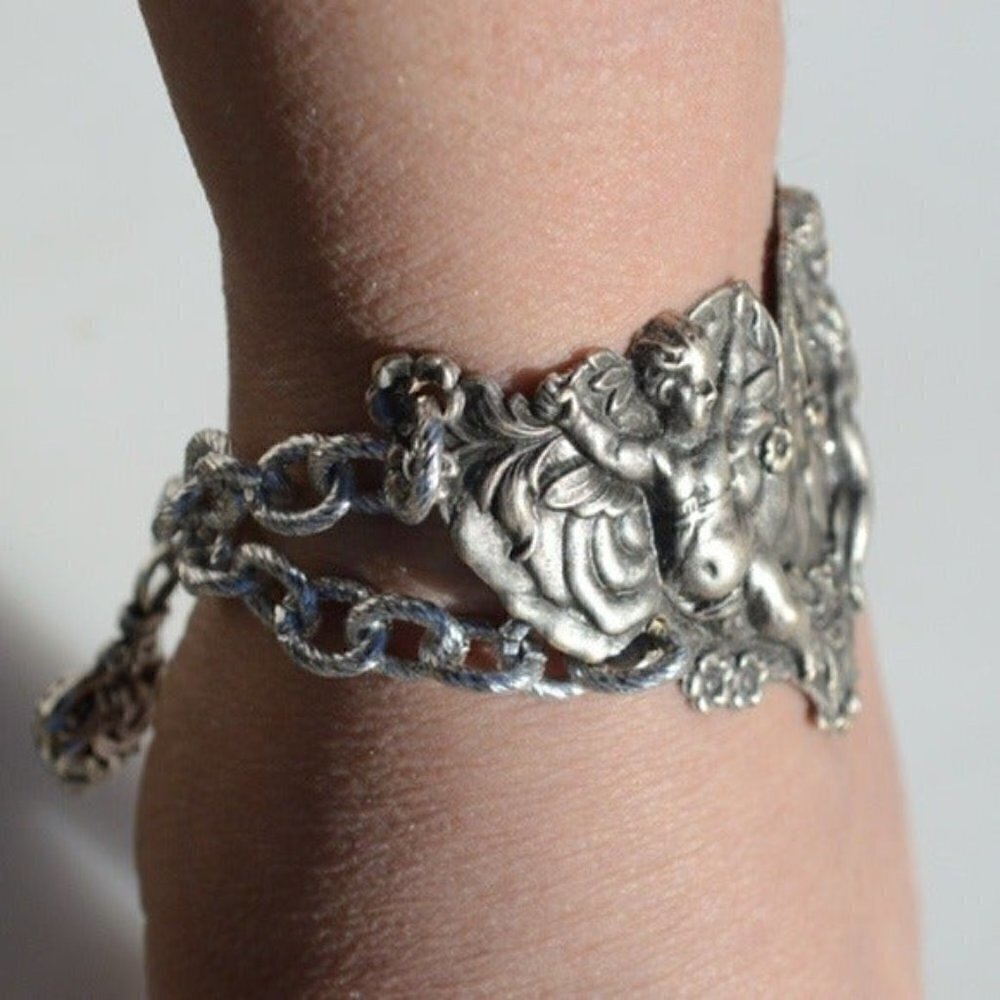 Cherub Angel Cuff Bracelet Victorian Silver Repoussé Cupid Angels Christmas Gift - Picture 5 of 12
